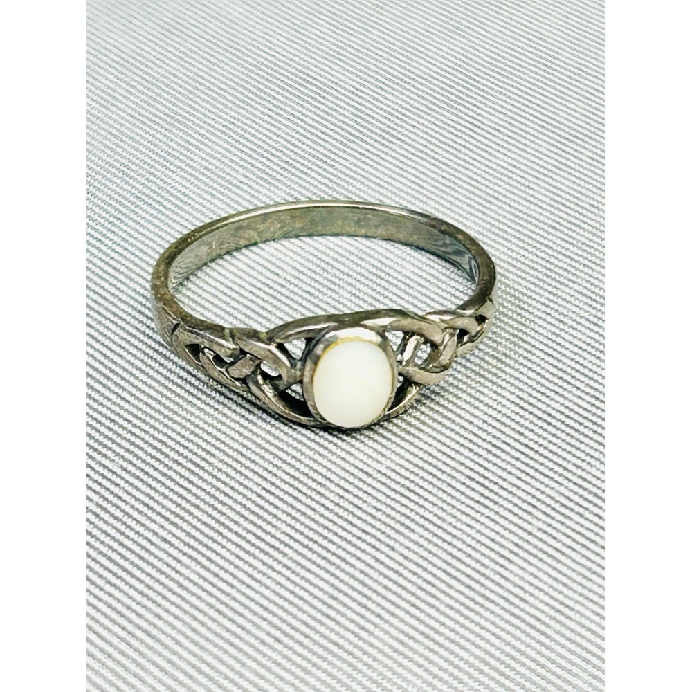 Sterling Silver Size 8.75 Ring‎ With White Faux Stone .925 Jewelry